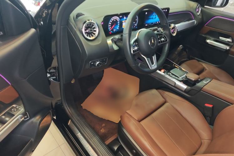 Used Mercedes-Benz GLB 2022 GLB 200 Dynamic Edition Driver Seat