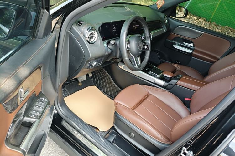 Used Mercedes-Benz GLB 2022 GLB 200 Stylish Edition Driver Seat
