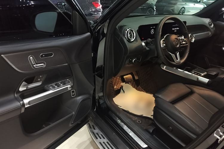 Used Mercedes-Benz GLB 2022 GLB 200 Stylish Edition Driver Seat