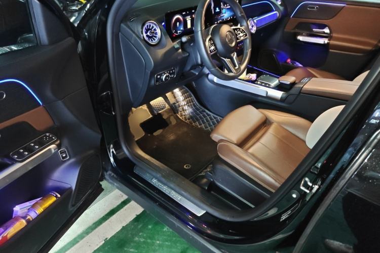 Used Mercedes-Benz GLB 2022 GLB 220 4MATIC Driver Seat