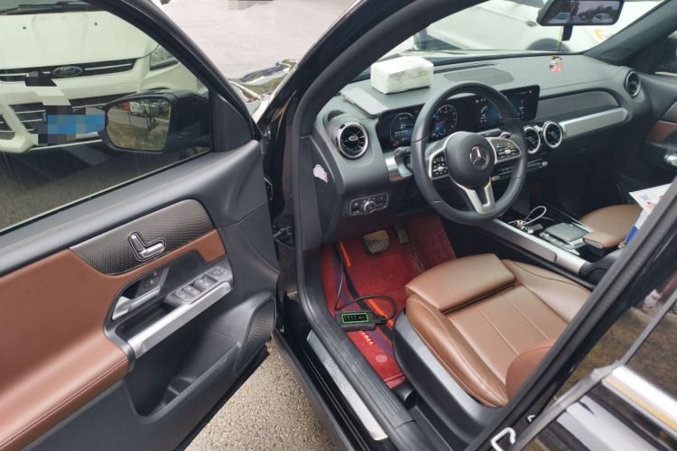 Used Mercedes-Benz GLB 2022 Second Facelift GLB 200 Fashion Edition Driver Seat