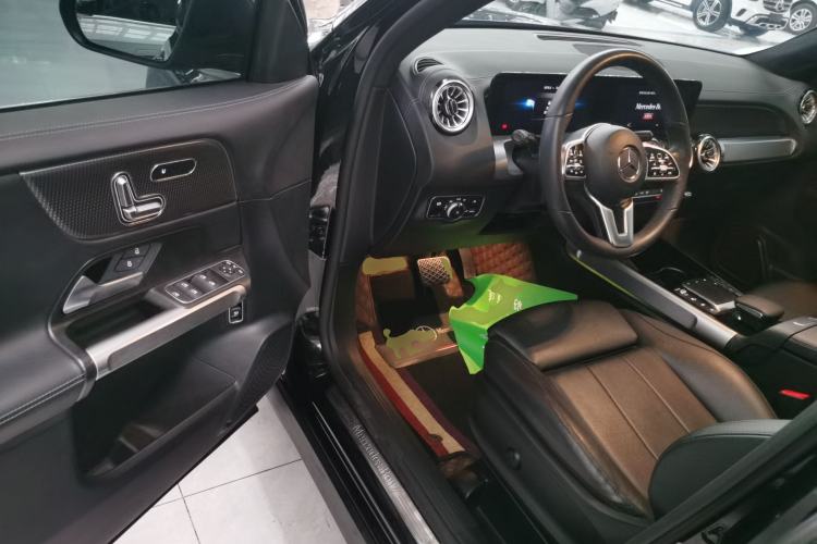 Used Mercedes-Benz GLB 2022 Updated GLB 200 Fashion Edition Driver Seat