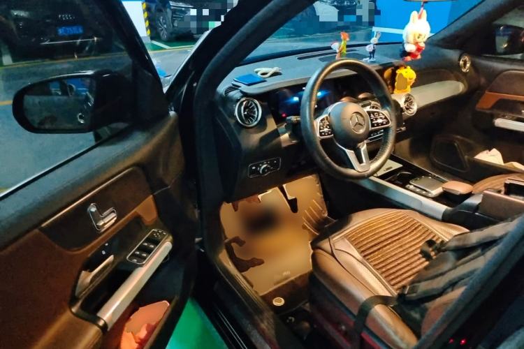 Used Mercedes-Benz GLB 2022 Updated GLB 200 Fashion Edition Driver Seat