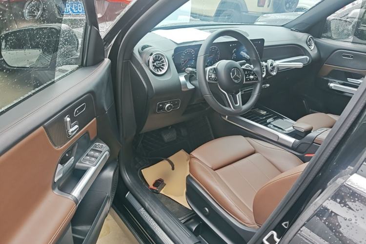Used Mercedes-Benz GLB 2022 Updated GLB 200 Fashion Edition Driver Seat