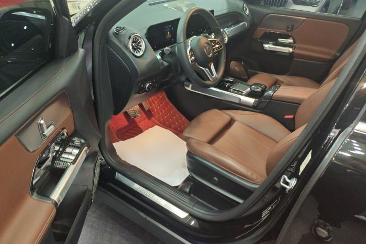 Used Mercedes-Benz GLB 2022 Updated GLB 200 Fashion Edition Driver Seat