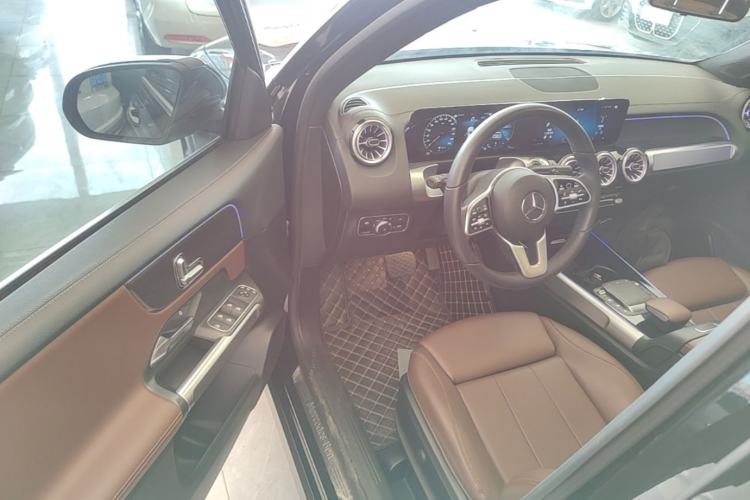 Used Mercedes-Benz GLB 2022 GLB 200 Dynamic Edition Driver Seat