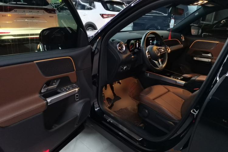 Used Mercedes-Benz GLB 2022 GLB 220 Dynamic Edition Driver Seat