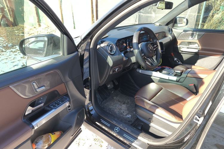 Used Mercedes-Benz GLB 2022 Updated GLB 200 Fashion Edition Driver Seat