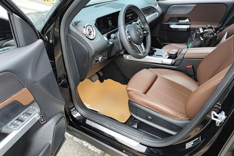 Used Mercedes-Benz GLB 2022 GLB 220 Dynamic Edition Driver Seat