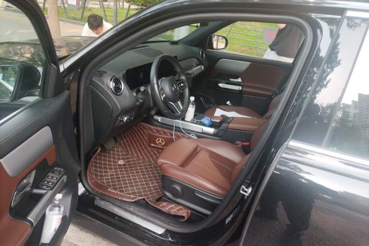 Used Mercedes-Benz GLB 2022 Second Facelift GLB 200 Fashion Edition Driver Seat