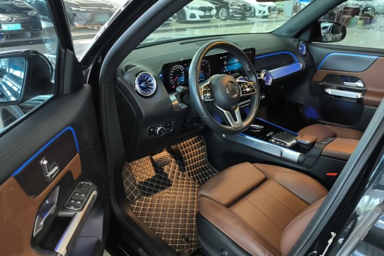 Used Mercedes-Benz GLB 2022 Updated GLB 200 Fashion Edition Driver Seat