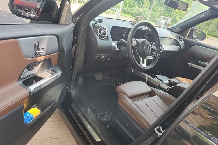 Used Mercedes-Benz GLB 2022 Second Facelift GLB 200 Fashion Edition Driver Seat