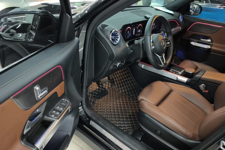 Used Mercedes-Benz GLB 2022 Refresh GLB 200 Dynamic Edition Driver Seat