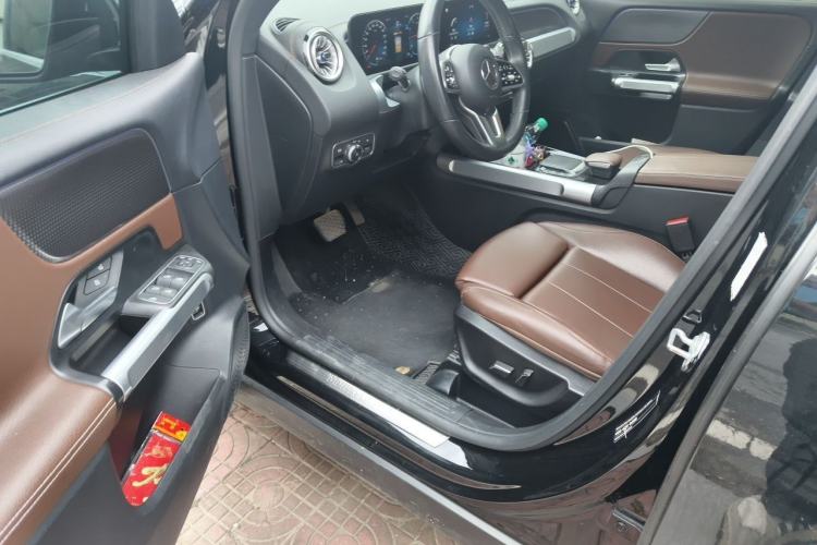 Used Mercedes-Benz GLB 2022 GLB 220 Dynamic Edition Driver Seat