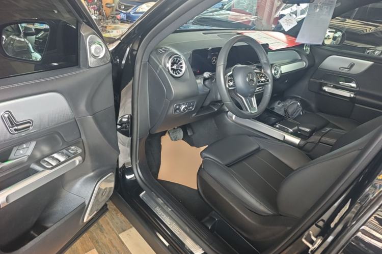 Used Mercedes-Benz GLB 2022 Second Facelift GLB 200 Dynamic Edition Driver Seat