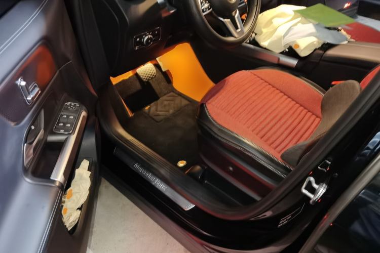 Used Mercedes-Benz GLB 2022 GLB 200 Dynamic Edition Driver Seat