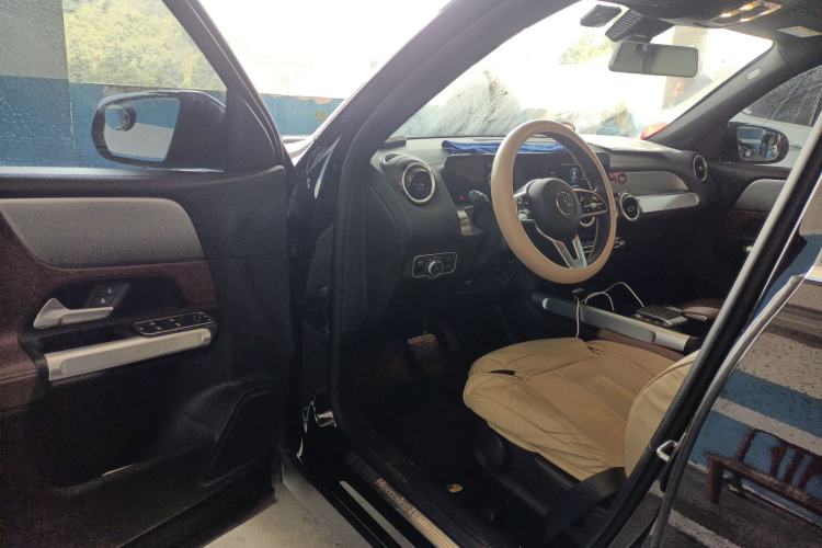 Used Mercedes-Benz GLB 2022 Second Facelift GLB 200 Fashion Edition Driver Seat