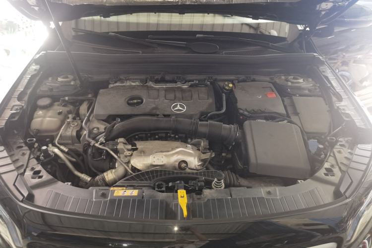 Used Mercedes-Benz GLB 2022 GLB 220 Fashion Model Engine Bay