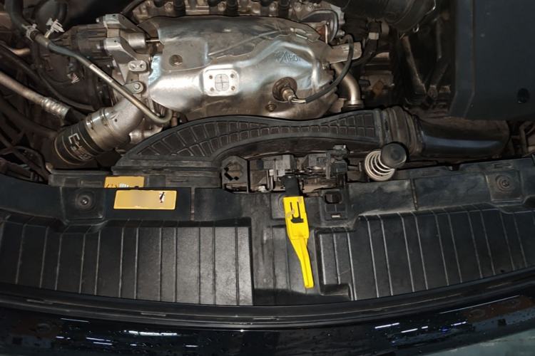 Used Mercedes-Benz GLB 2022 GLB 220 4MATIC Engine Bay