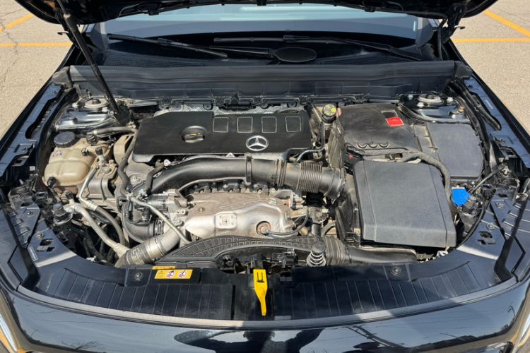 Used Mercedes-Benz GLB 2022 GLB 220 4MATIC Engine Bay