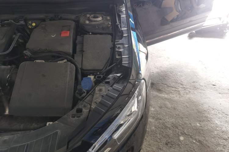 Used Mercedes-Benz GLB 2022 GLB 220 Fashion Model Engine Bay Left