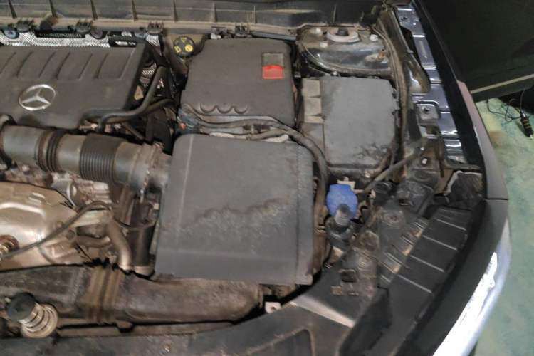 Used Mercedes-Benz GLB 2022 GLB 220 Fashion Model Engine Bay Left