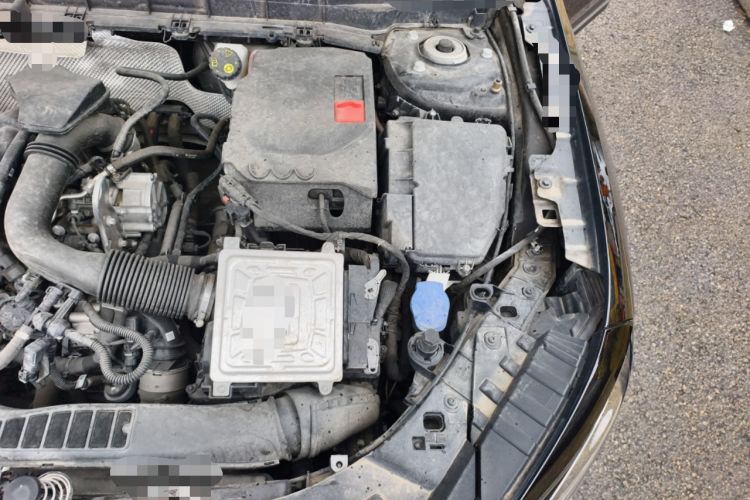 Used Mercedes-Benz GLB 2022 Second Facelift GLB 200 Fashion Edition Engine Bay Left