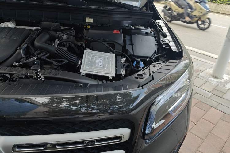 Used Mercedes-Benz GLB 2022 Updated GLB 200 Fashion Edition Engine Bay Left