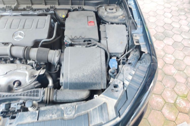 Used Mercedes-Benz GLB 2022 GLB 220 Fashion Model Engine Bay Left