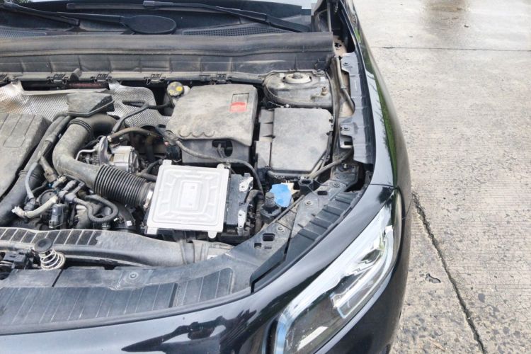 Used Mercedes-Benz GLB 2022 Second Facelift GLB 200 Fashion Edition Engine Bay Left