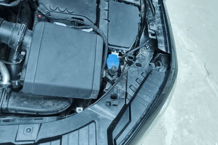 Used Mercedes-Benz GLB 2022 GLB 220 Fashion Model Engine Bay Left