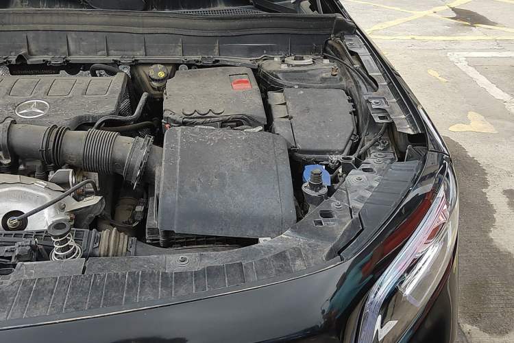 Used Mercedes-Benz GLB 2022 GLB 220 Fashion Model Engine Bay Left