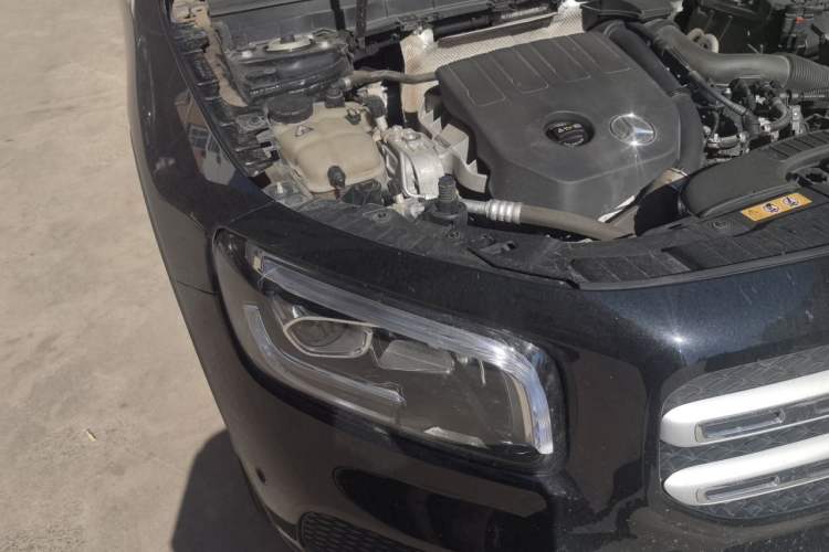 Used Mercedes-Benz GLB 2022 Second Facelift GLB 200 Fashion Edition Engine Bay Right
