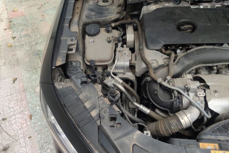 Used Mercedes-Benz GLB 2022 GLB 220 4MATIC Engine Bay Right