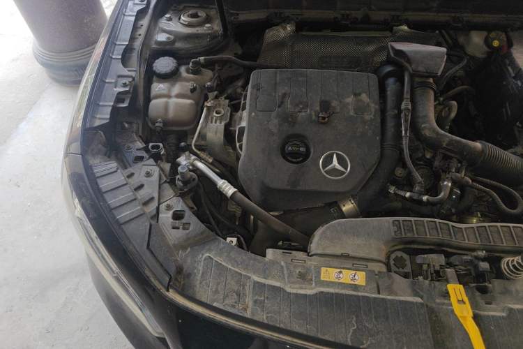 Used Mercedes-Benz GLB 2022 Second Facelift GLB 200 Dynamic Edition Engine Bay Right