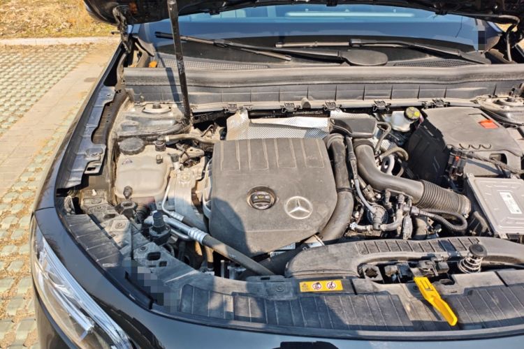 Used Mercedes-Benz GLB 2022 Second Facelift GLB 200 Fashion Edition Engine Bay Right