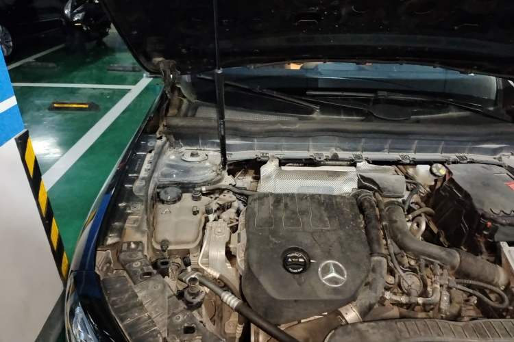 Used Mercedes-Benz GLB 2022 Updated GLB 200 Fashion Edition Engine Bay Right