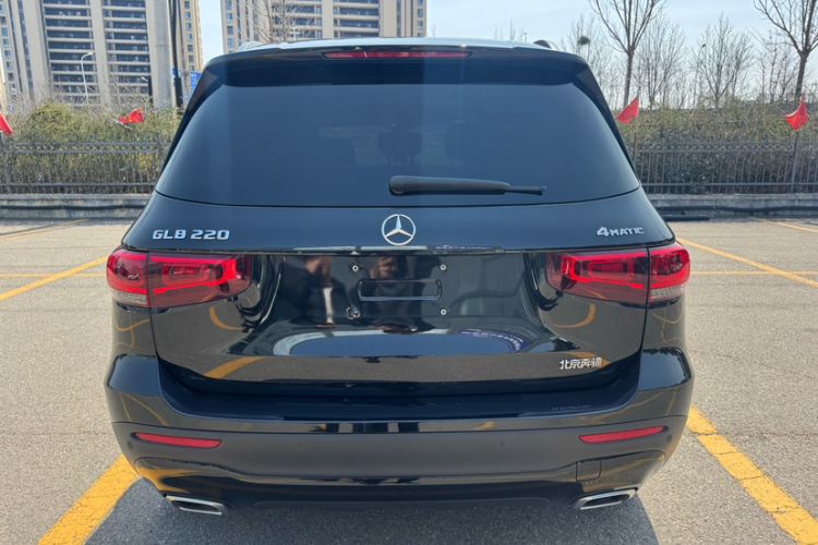 Used Mercedes-Benz GLB 2022 GLB 220 4MATIC Exterior 1
