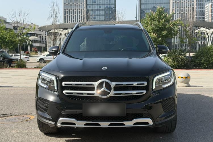 Used Mercedes-Benz GLB 2022 Updated GLB 200 Fashion Edition Exterior 2