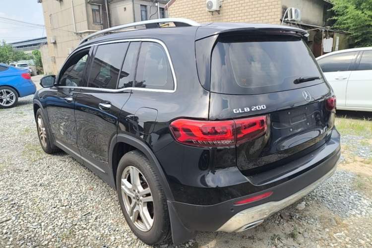 Used Mercedes-Benz GLB 2022 Refresh GLB 200 Dynamic Edition Exterior 2