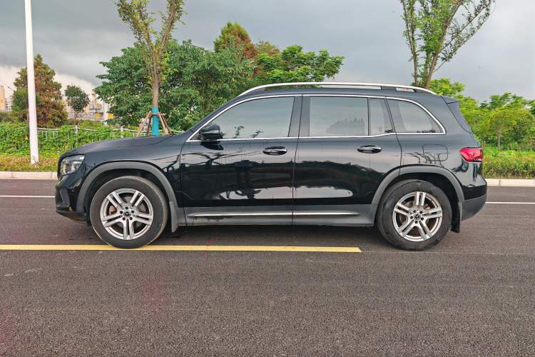 Used Mercedes-Benz GLB 2022 Refresh GLB 200 Dynamic Edition Exterior 2
