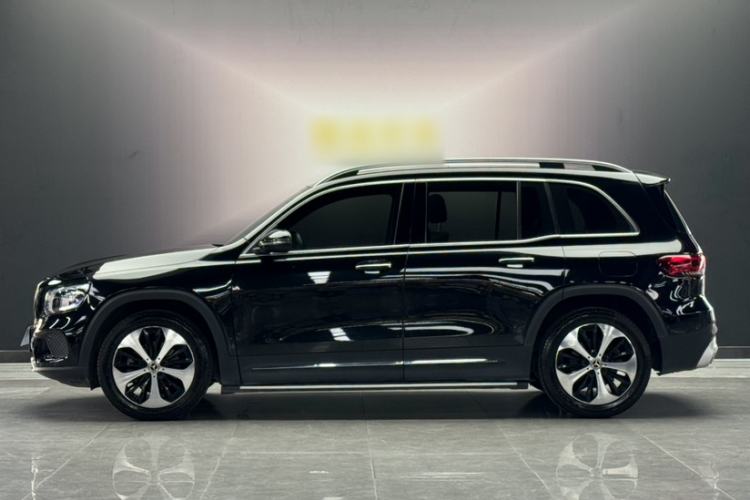 Used Mercedes-Benz GLB 2022 Updated GLB 200 Fashion Edition Exterior 2