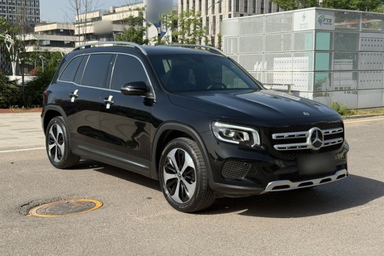 Used Mercedes-Benz GLB 2022 Updated GLB 200 Fashion Edition Exterior 4