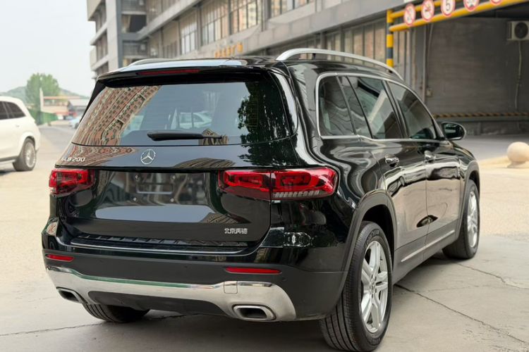Used Mercedes-Benz GLB 2022 Refresh GLB 200 Dynamic Edition Exterior 4
