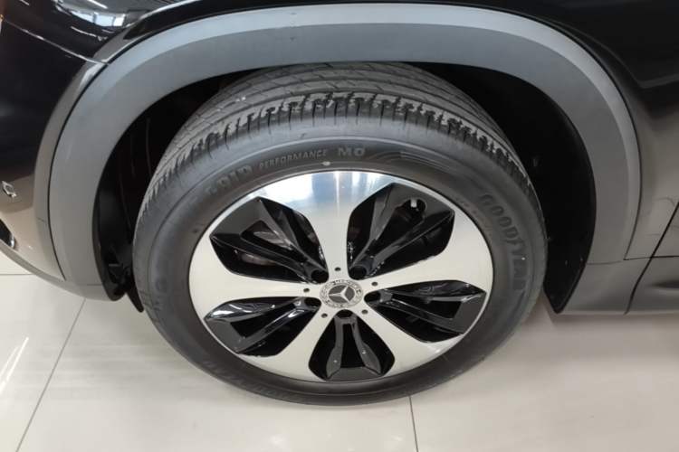 Used Mercedes-Benz GLB 2022 Refreshed GLB 200 4MATIC Exterior 4
