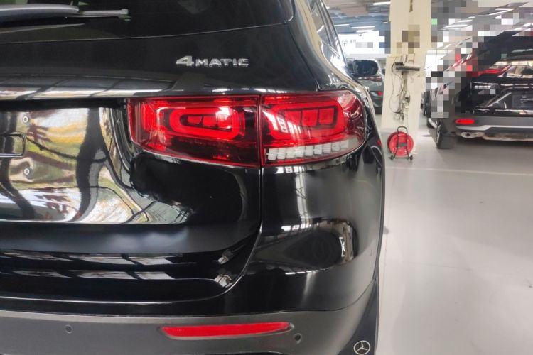 Used Mercedes-Benz GLB 2022 GLB 220 4MATIC Exterior 4