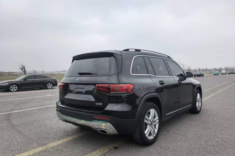 Used Mercedes-Benz GLB 2022 Second Facelift GLB 200 Dynamic Edition Exterior 4