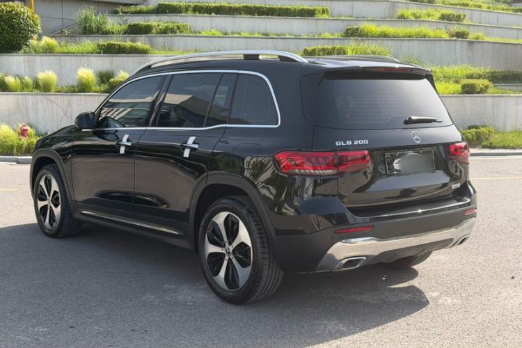 Used Mercedes-Benz GLB 2022 Updated GLB 200 Fashion Edition Exterior 5