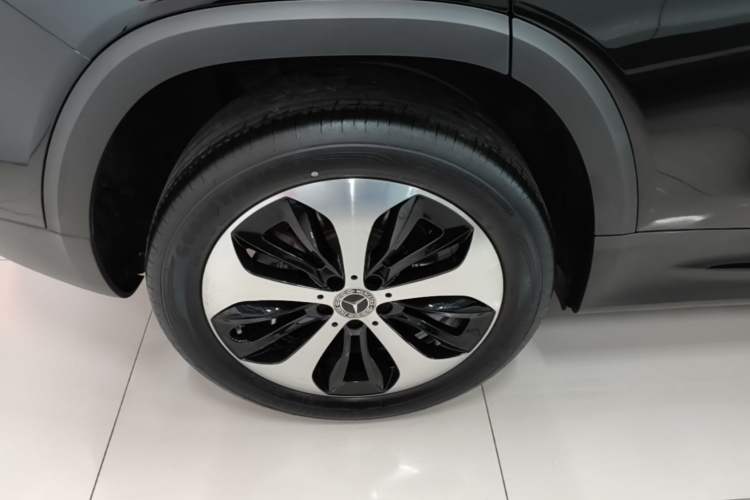 Used Mercedes-Benz GLB 2022 Refreshed GLB 200 4MATIC Exterior 5