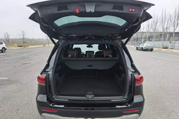 Used Mercedes-Benz GLB 2022 Second Facelift GLB 200 Dynamic Edition Exterior 5